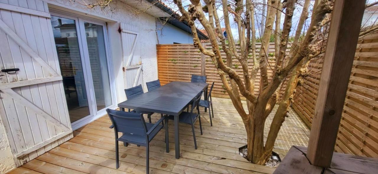 הוילה אודנאז' Au Bois Flotte D'Eau D'Ange מראה חיצוני תמונה